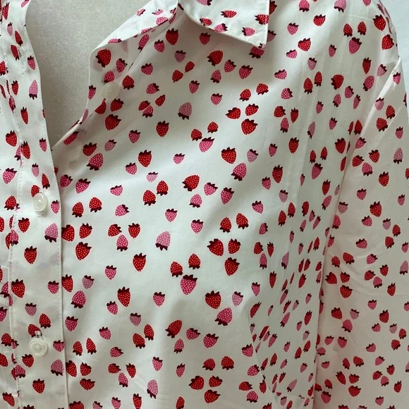 Boden Classic Shirt - Strawberry 🍓 Print - Picture 1 of 6